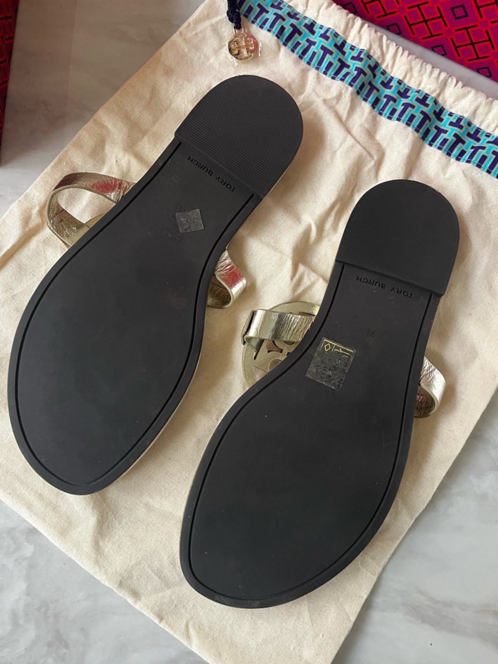 NIB Tory Burch Metallic Gold Miller Logo Thong Sandals - Picture 6 of 8
